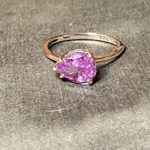 EUC ✨Melinda Maria Countess Gemstone Ring Amethyst Sz9 💜